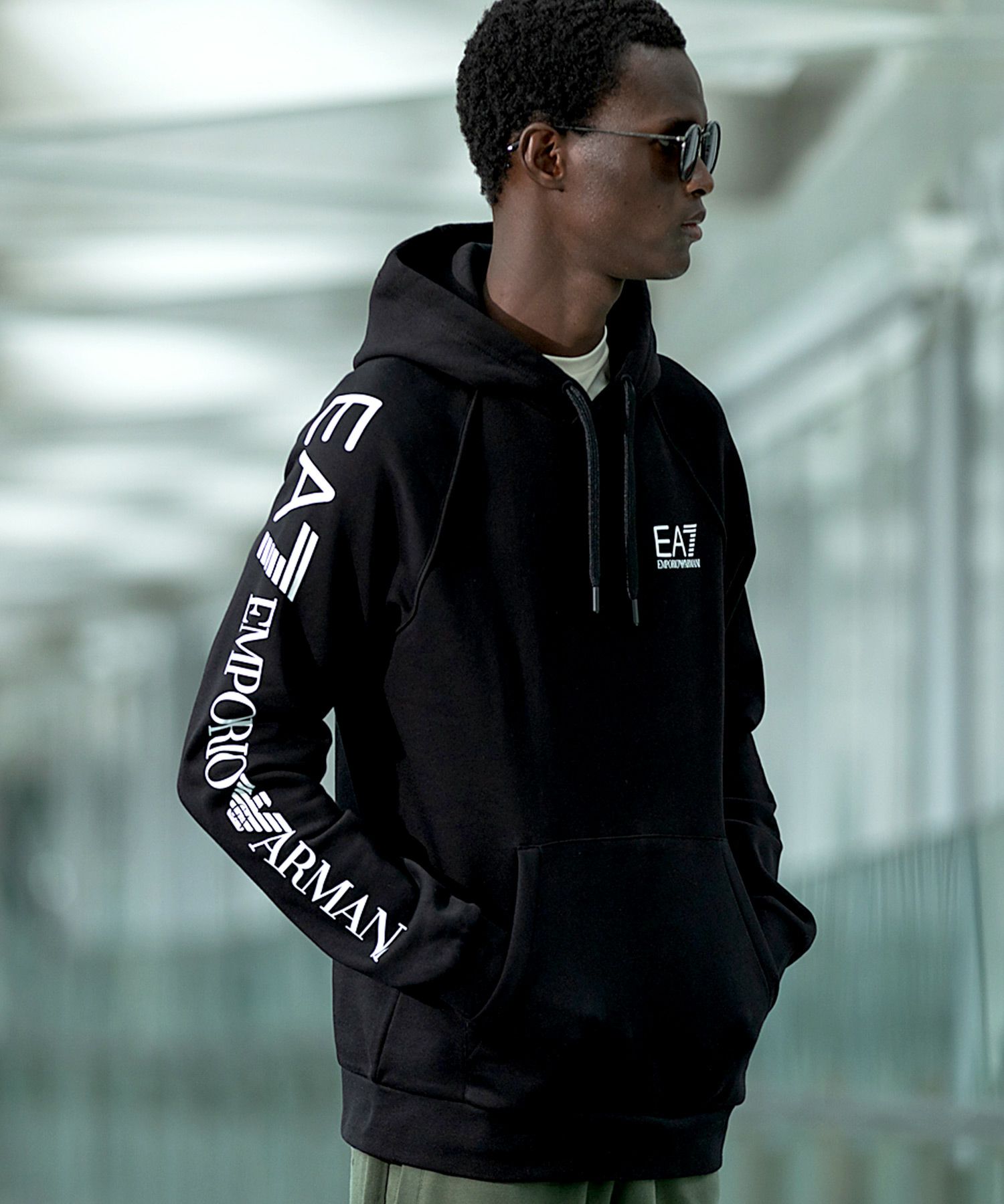 EMPORIO ARMANI EA7(イーエーセブン)スウェットパーカー/フーディー 