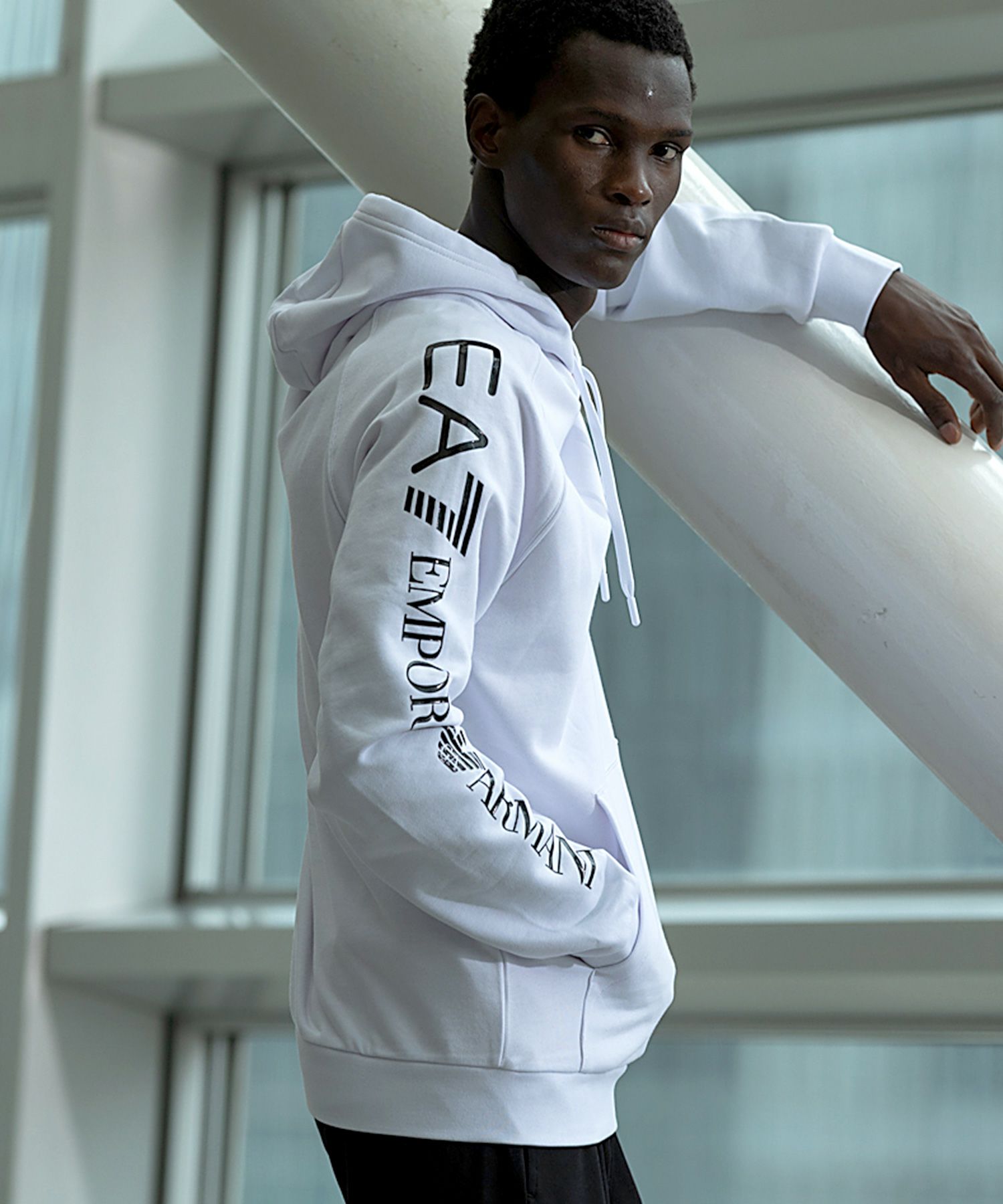 EMPORIO ARMANI EA7(イーエーセブン)スウェットパーカー/フーディー  