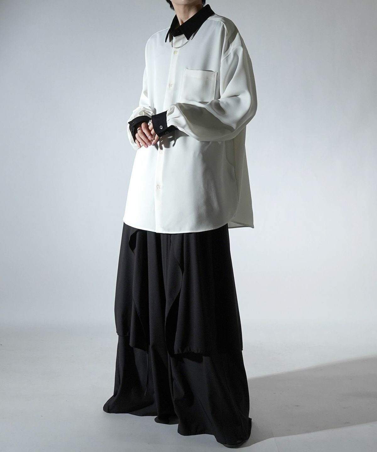 Confirm（コンファーム）アシンメトリーキリカエ 襟配色クレリック