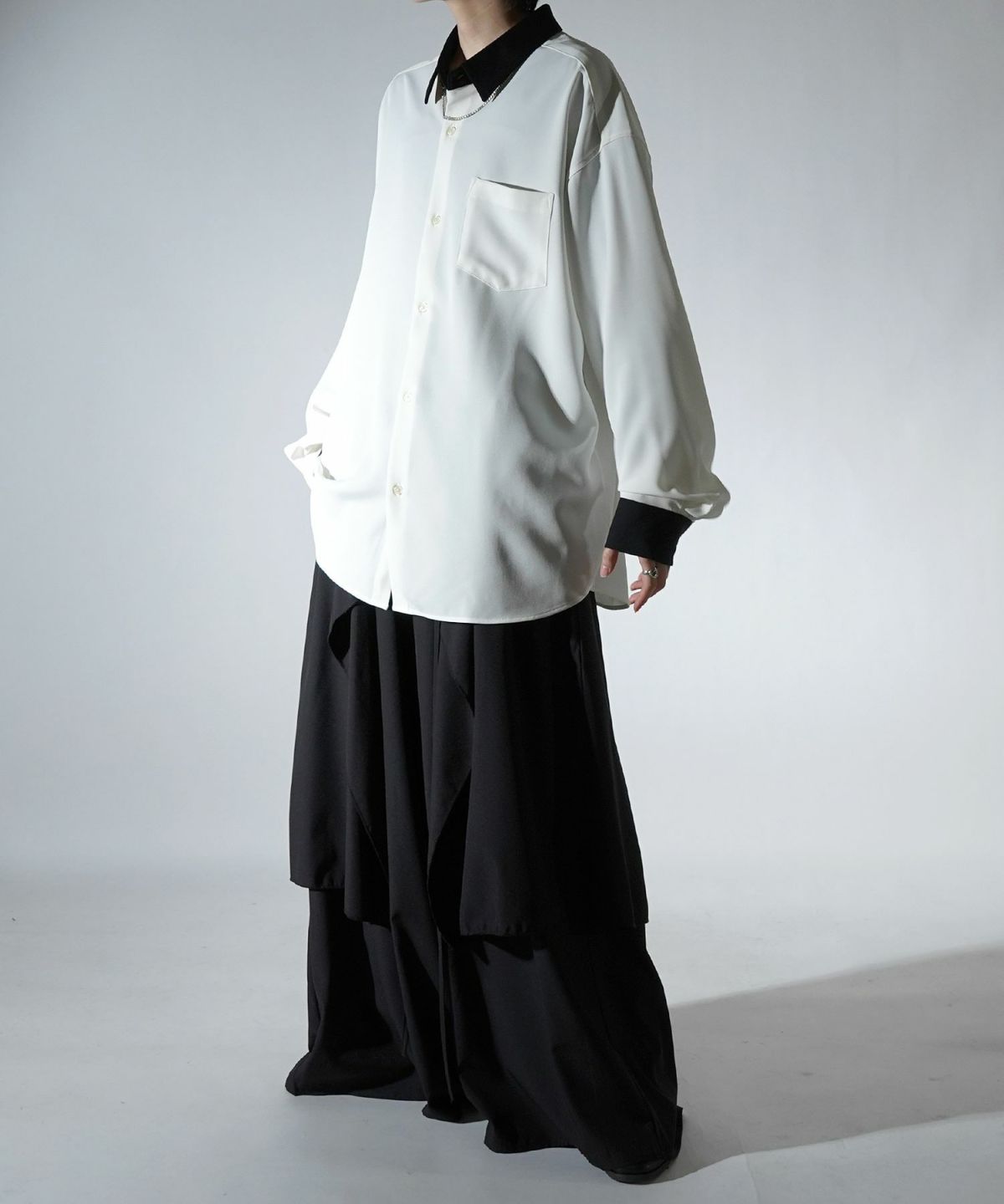 Confirm（コンファーム）アシンメトリーキリカエ 襟配色クレリック