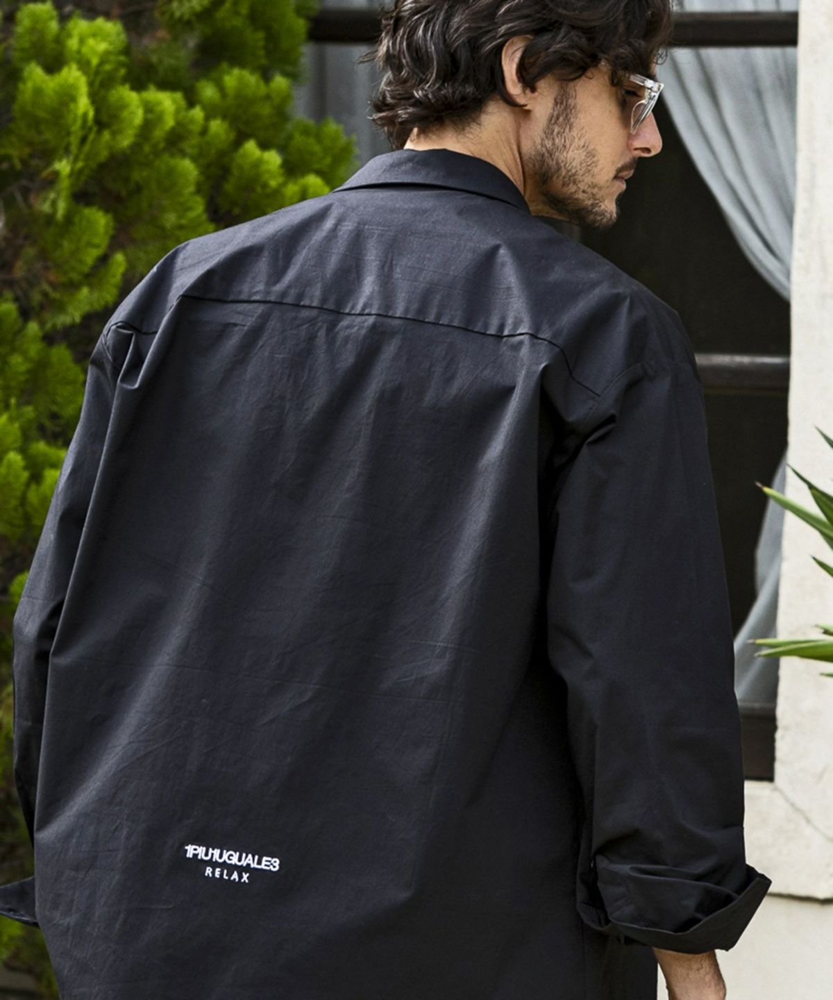 1PIU1UGUALE3 RELAX(ウノピゥウノウグァーレトレ リラックス)ロゴ