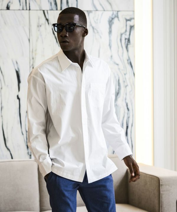 1PIU1UGUALE3 RELAX(ウノピゥウノウグァーレトレ リラックス)ロゴ