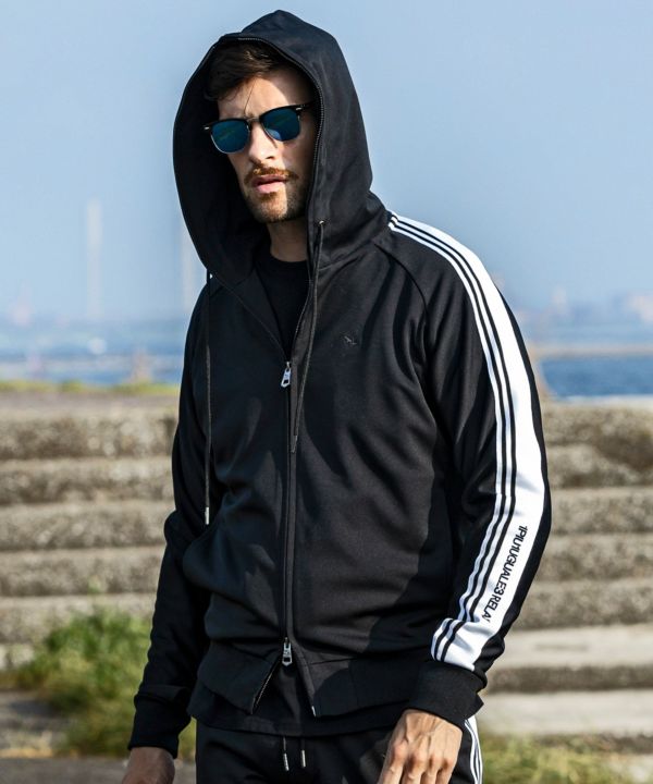 1PIU1UGUALE3 RELAX(ウノピゥウノウグァーレトレ リラックス