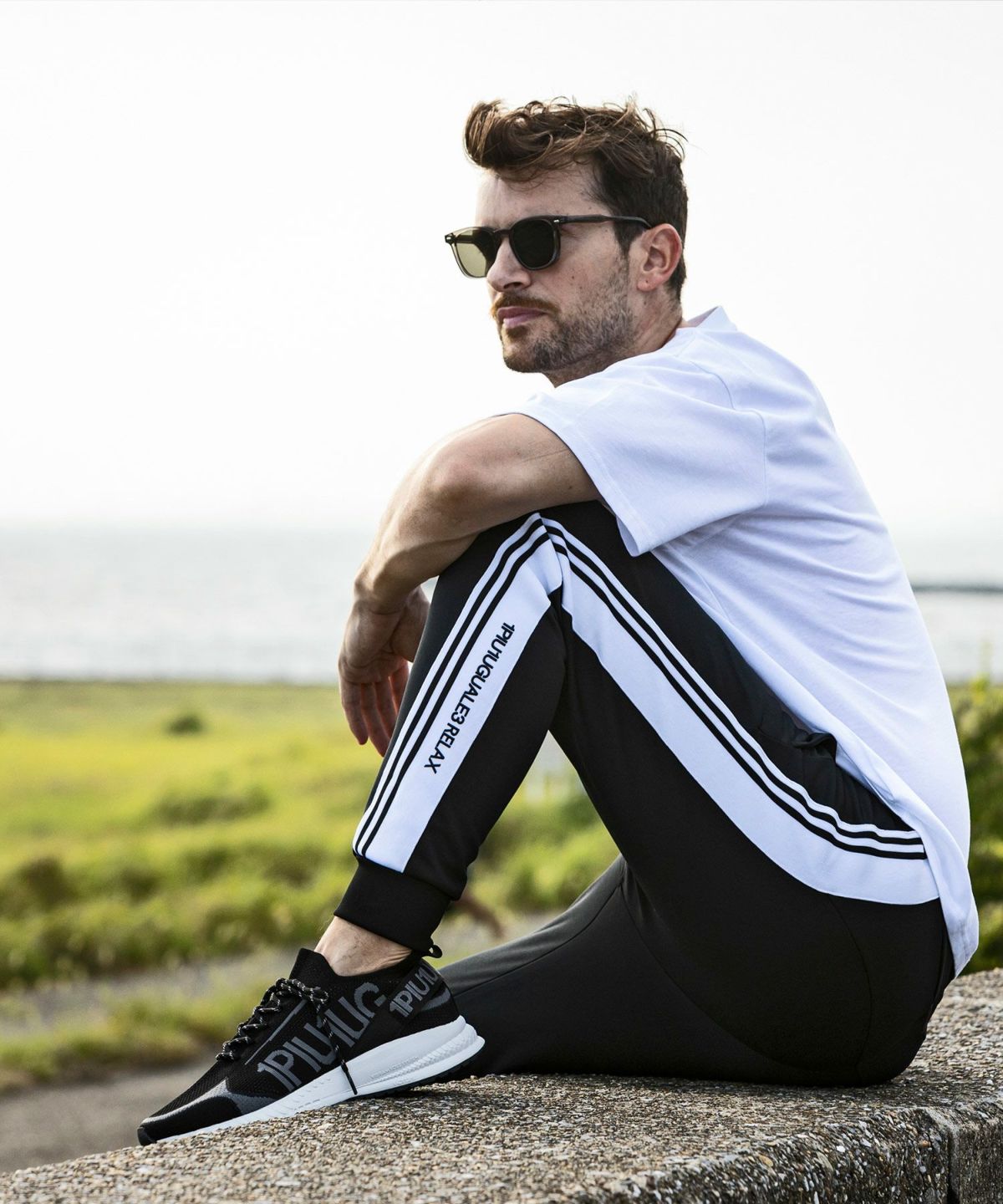 1PIU1UGUALE3 RELAX(ウノピゥウノウグァーレトレ リラックス