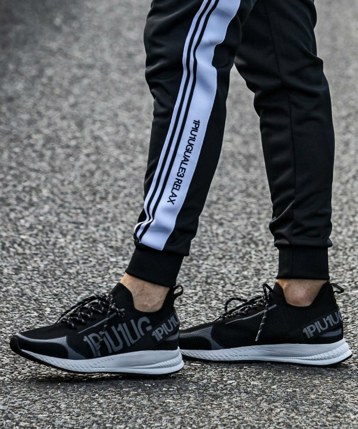 1PIU1UGUALE3 RELAX(ウノピゥウノウグァーレトレ リラックス