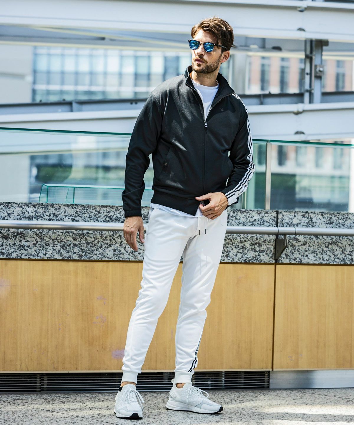 1PIU1UGUALE3 RELAX(ウノピゥウノウグァーレトレ リラックス