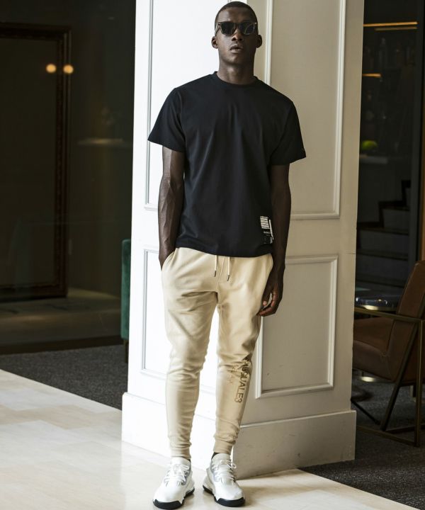 1PIU1UGUALE3 RELAX(ウノピゥウノウグァーレトレ リラックス)ライン