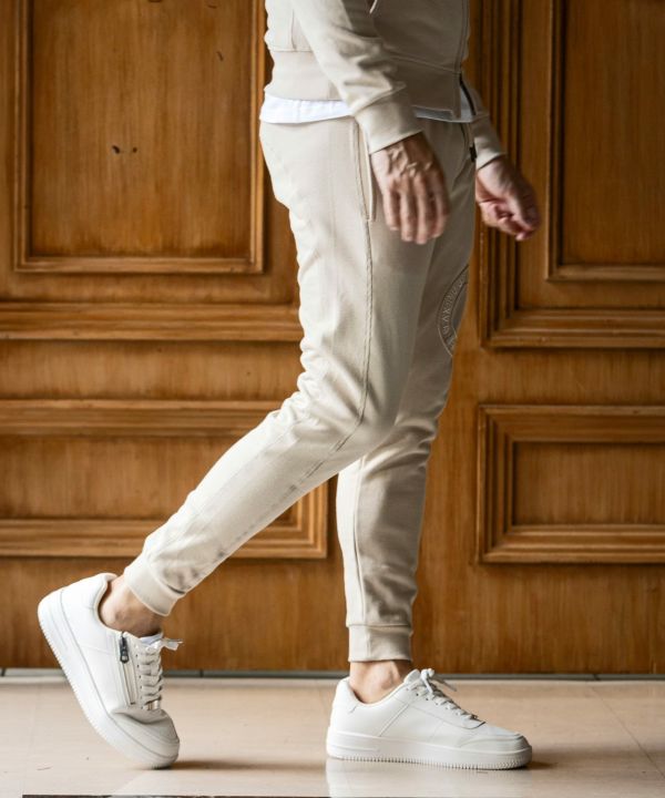 1PIU1UGUALE3 RELAX(ウノピゥウノウグァーレトレ リラックス)サークル