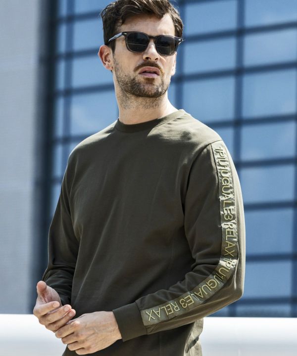 1PIU1UGUALE3 RELAX(ウノピゥウノウグァーレトレ リラックス)テープ