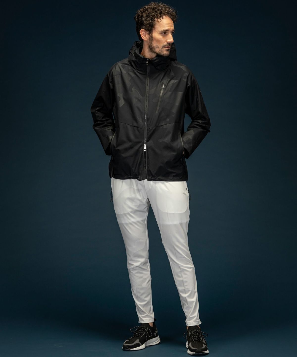 1 piu 1 uguale 3 MA-1 最高級ナイロン　定価13万円 1 piu 1 uguale 3（ウノピゥウノウグァーレトレ） コート ジャケット