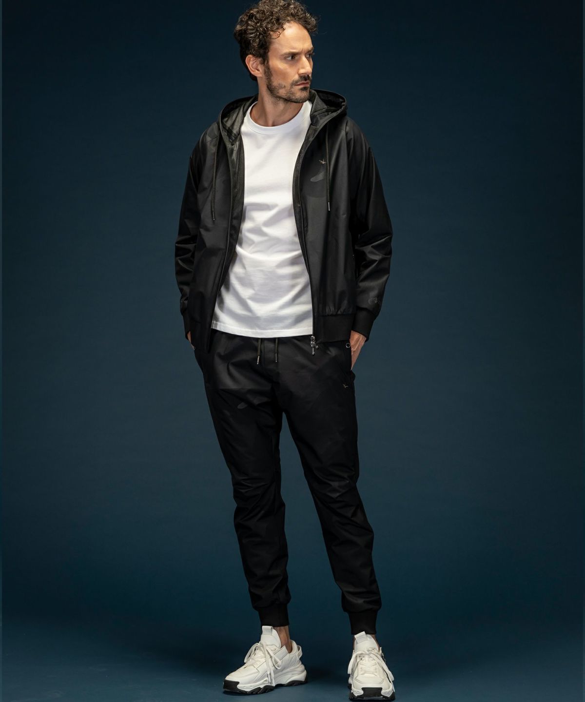 1PIU1UGUALE3 RELAX × +phenix(ウノピゥウノウグァーレトレ リラックス