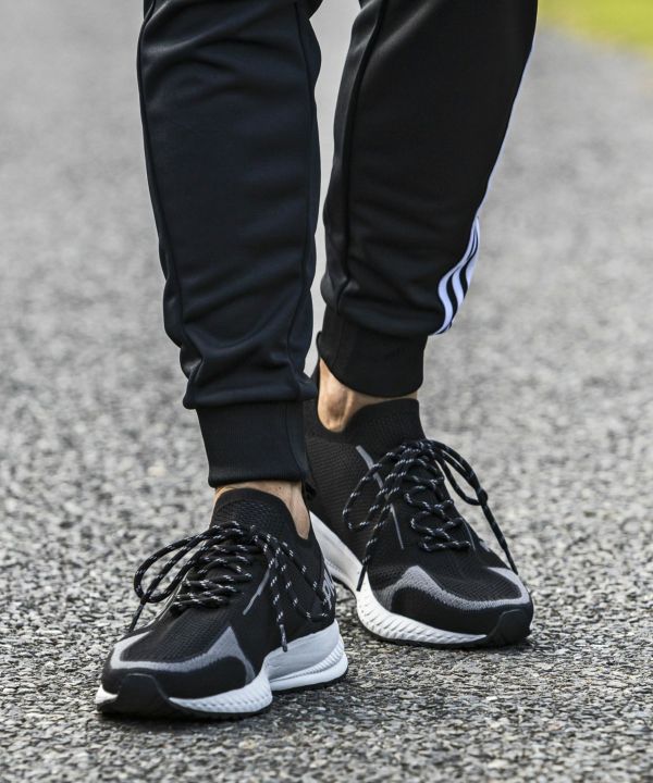 1PIU1UGUALE3 RELAX(ウノピゥウノウグァーレトレ リラックス)Vibram