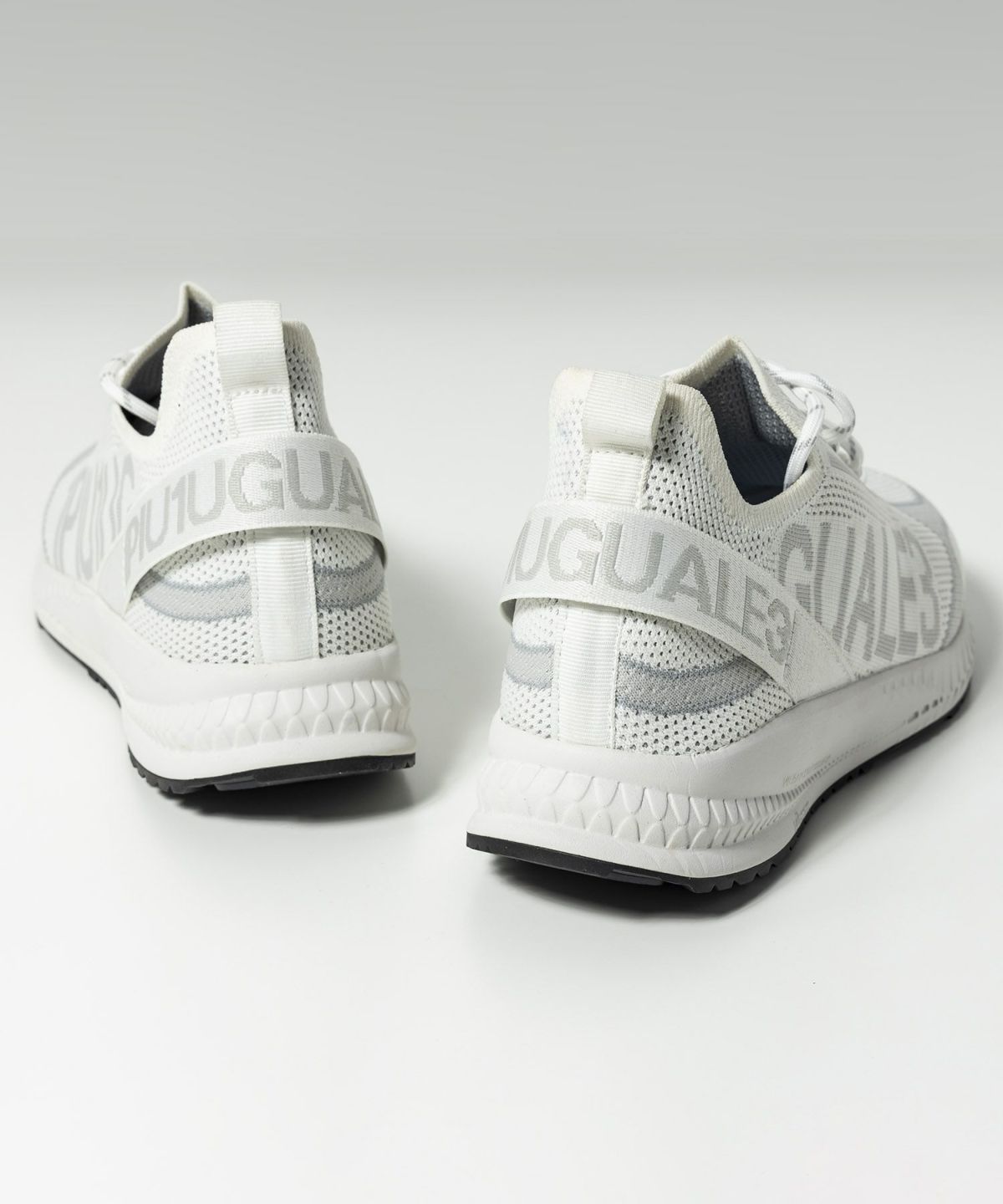 1PIU1UGUALE3 RELAX(ウノピゥウノウグァーレトレ リラックス)Vibram