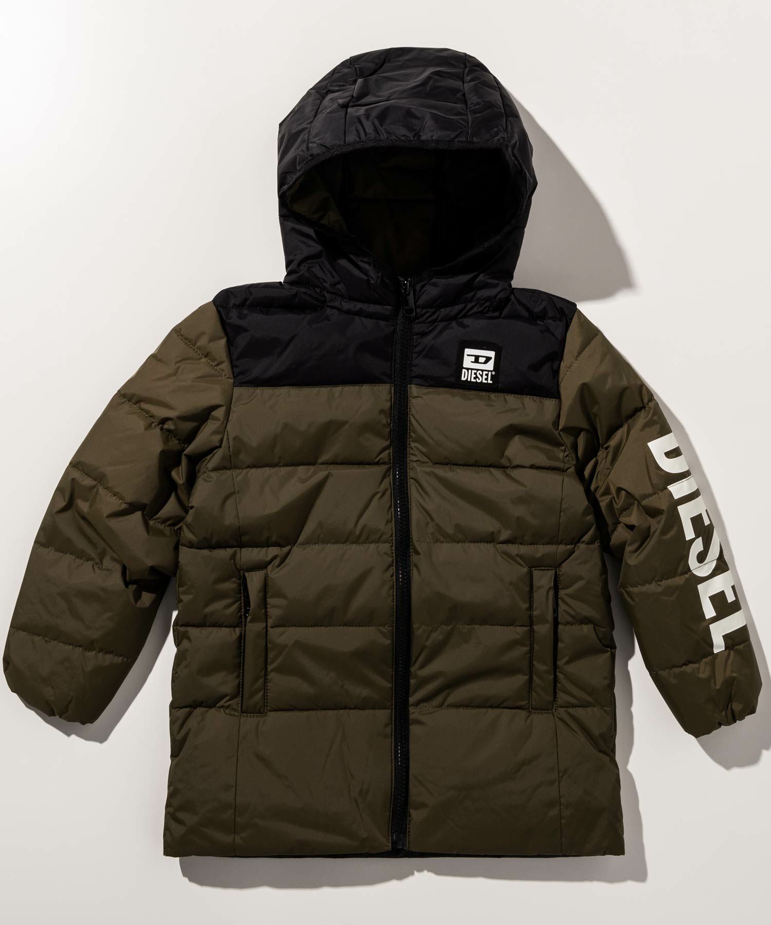 DIESEL（ディーゼル）Kids & Junior ブランドロゴダウンジャケット  