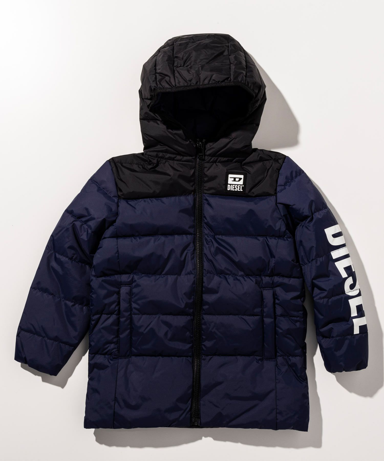 DIESEL（ディーゼル）Kids & Junior ブランドロゴダウンジャケット 