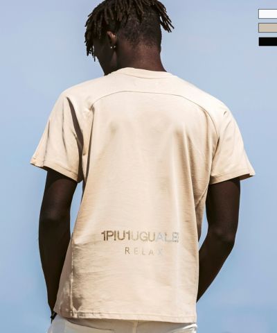 1PIU1UGUALE3 RELAX(ウノピゥウノウグァーレトレ リラックス)ラインストーンバックサイドロゴ半袖Tシャツ
