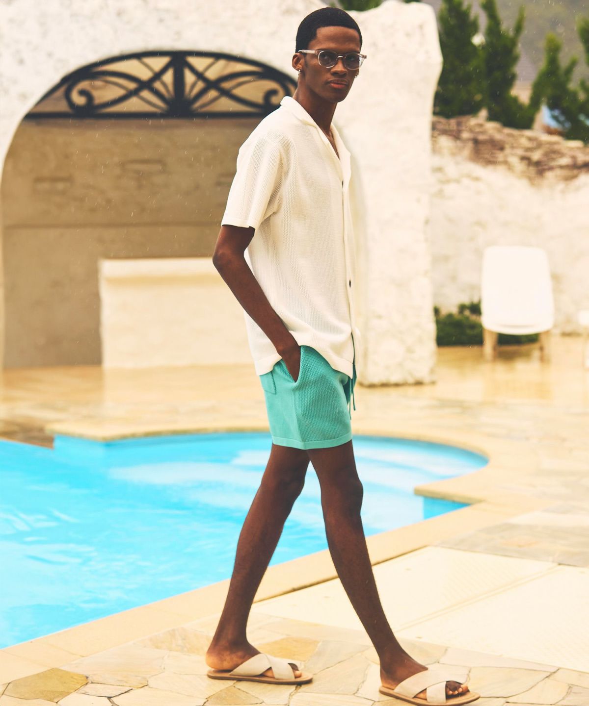 1PIU1UGUALE3 RELAX(ウノピゥウノウグァーレトレ リラックス)ロゴ