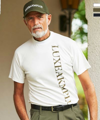 LUXEAKMPLUS(リュクスエイケイエムプラス)ゴルフ バーチカルロゴ半袖モックネックTシャツ(吸水 / UVカット)