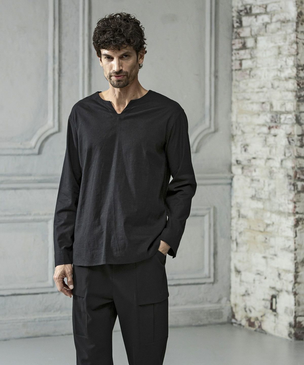 C DIEM(カルペディエム)キーネックロングスリーブTシャツ | SHIFFON