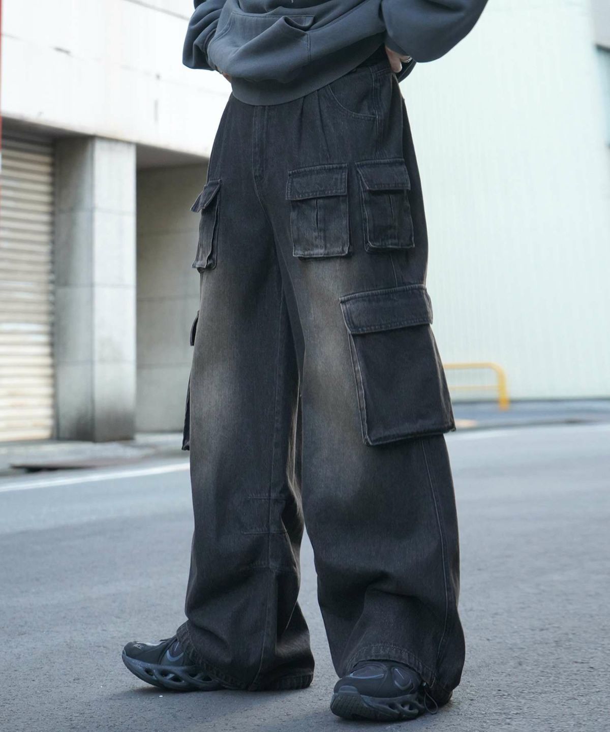 ILL'S（イルズ）ヴィンテージメイク レトロライク Y2Kグランジ