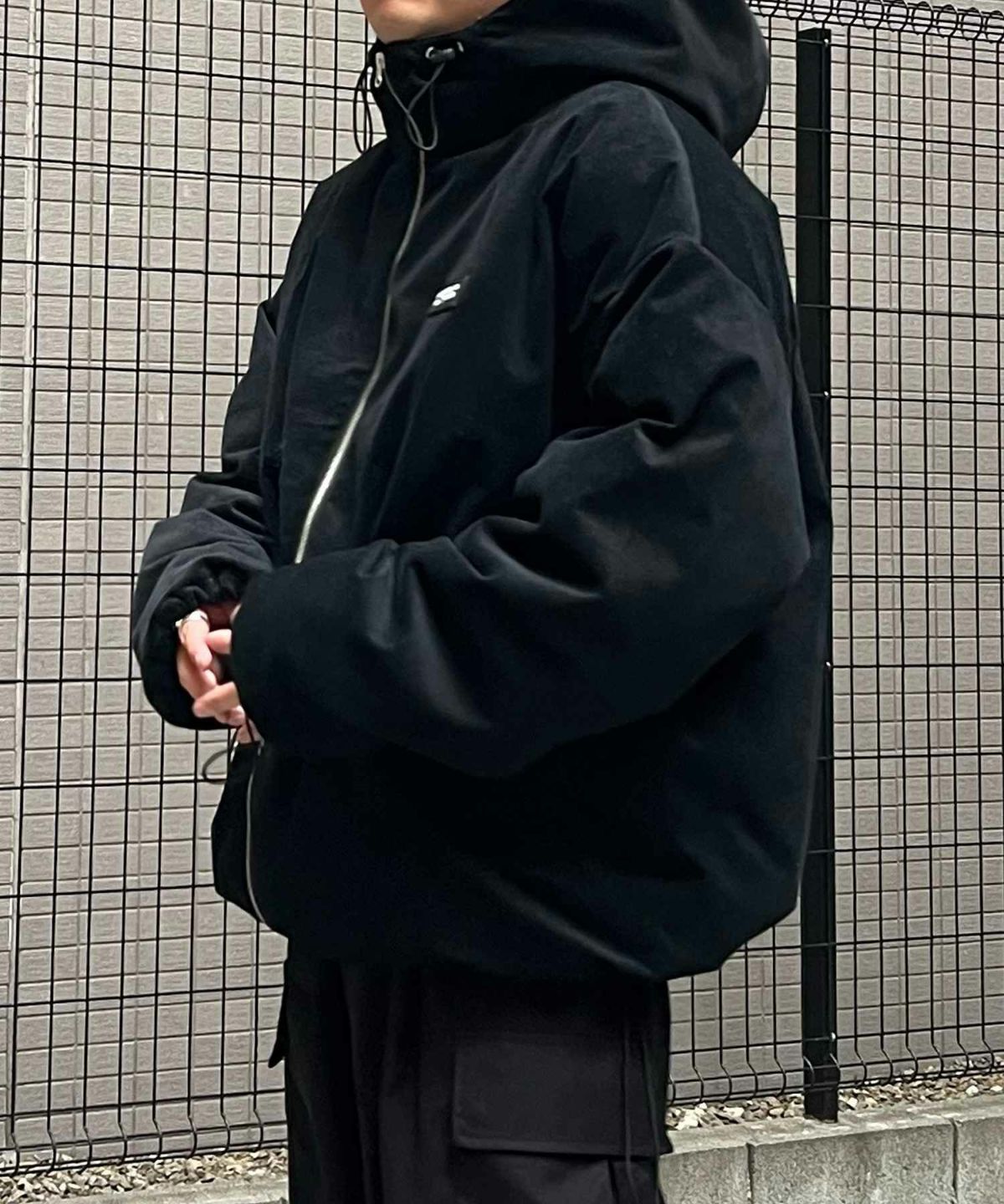 ILL'S（イルズ）ビッグシルエット ラバーワンポイントロゴ ナイロン