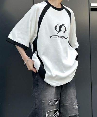 Confirm（コンファーム）Y2K パイピングライン ロゴプリント ビッグシルエットTシャツ カットソー