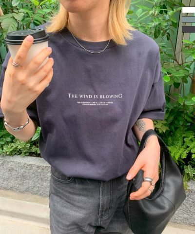 Confirm（コンファーム）イラストバックプリント ワンポイント刺繍ロゴ ビッグシルエット半袖Tシャツ カットソー ユニセックス