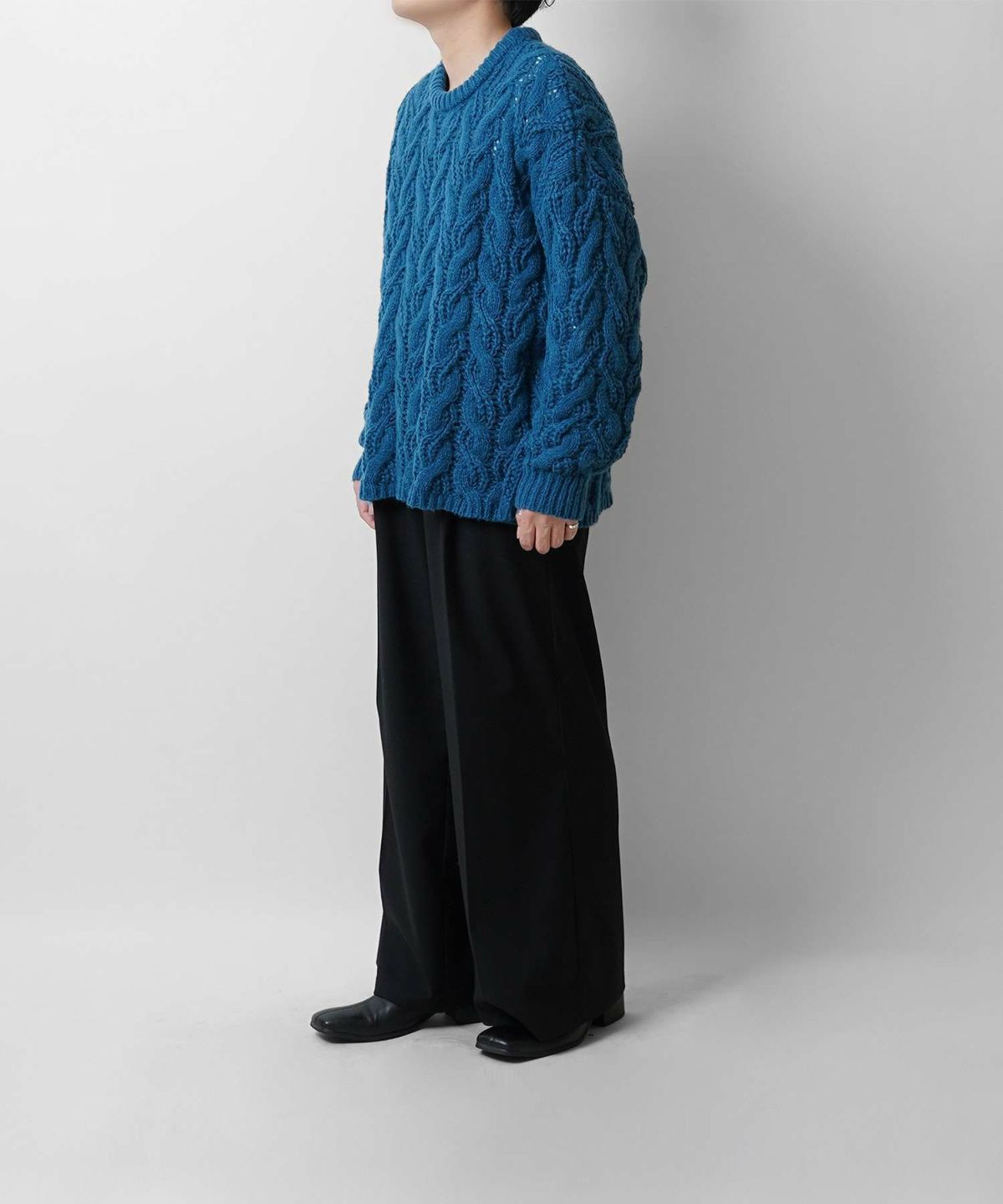 Confirm（コンファーム）ルーズシルエット ローゲージケーブル編み