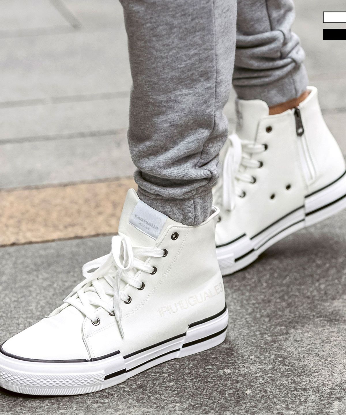 1PIU1UGUALE3 RELAX(ウノピゥウノウグァーレトレ リラックス)サイド