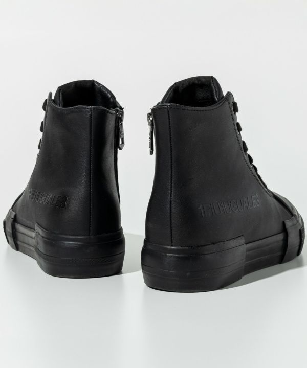 1PIU1UGUALE3 RELAX(ウノピゥウノウグァーレトレ リラックス)サイド