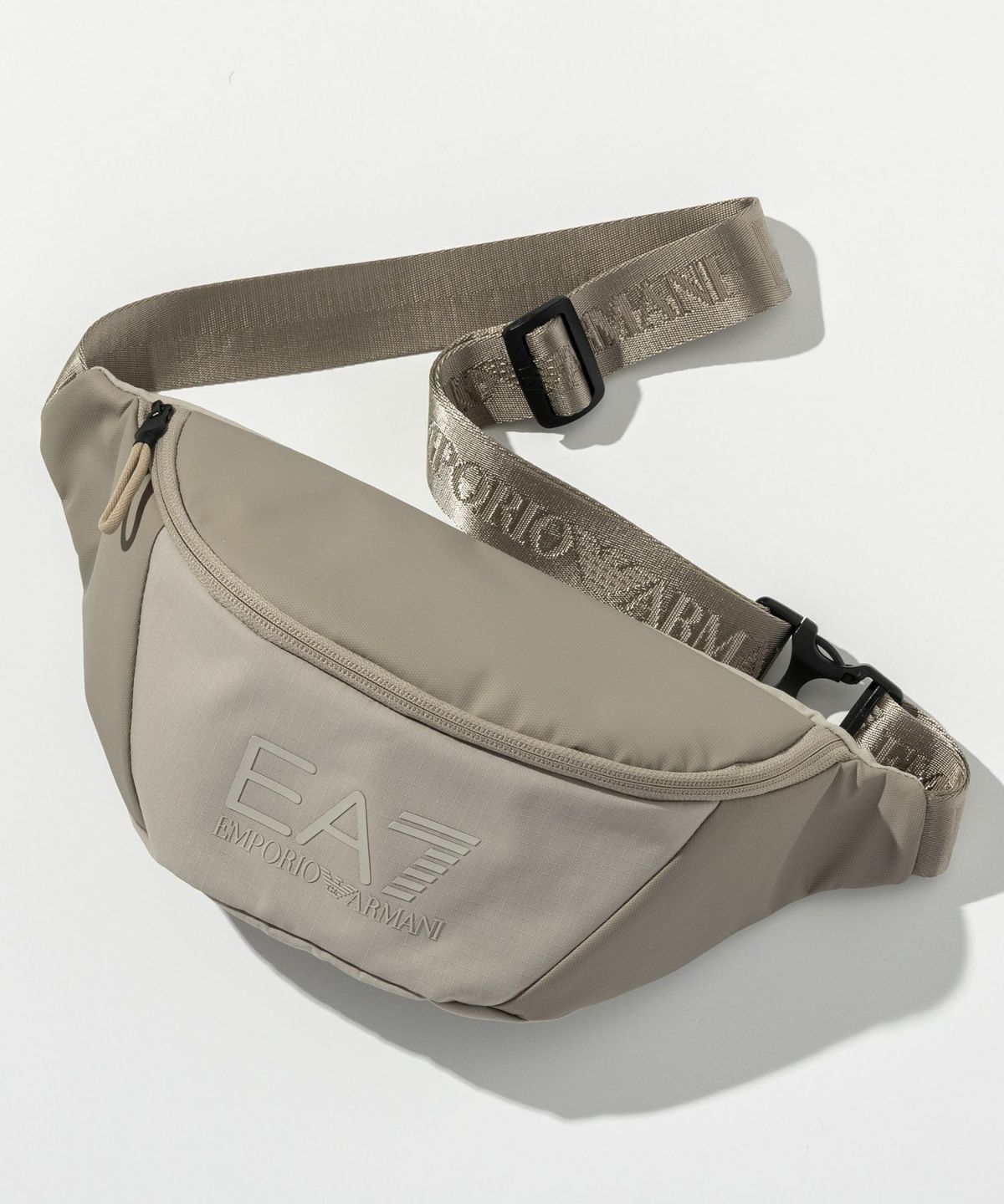 EMPORIO ARMANI EA7(イーエーセブン)ロゴボディバッグ | SHIFFON