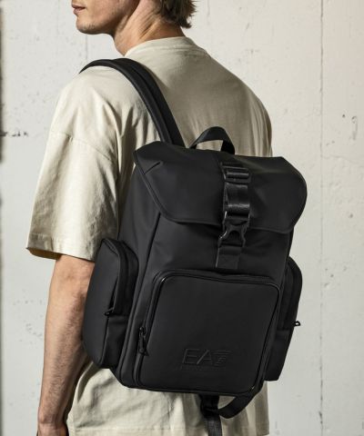 EMPORIO ARMANI EA7(イーエーセブン)3ポケットロゴバックパック