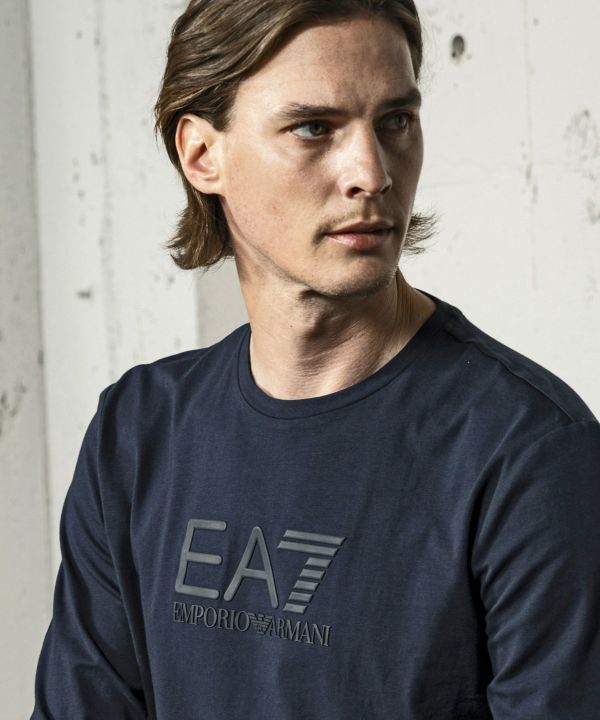 EMPORIO ARMANI EA7(イーエーセブン)エンボスロゴロングTシャツ