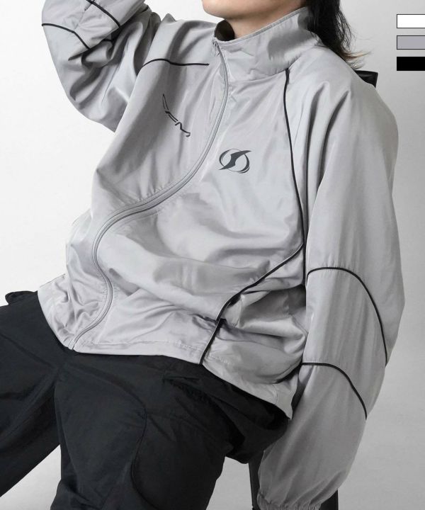 Confirm（コンファーム）Y2K ブロークコア ワンポイントロゴプリント