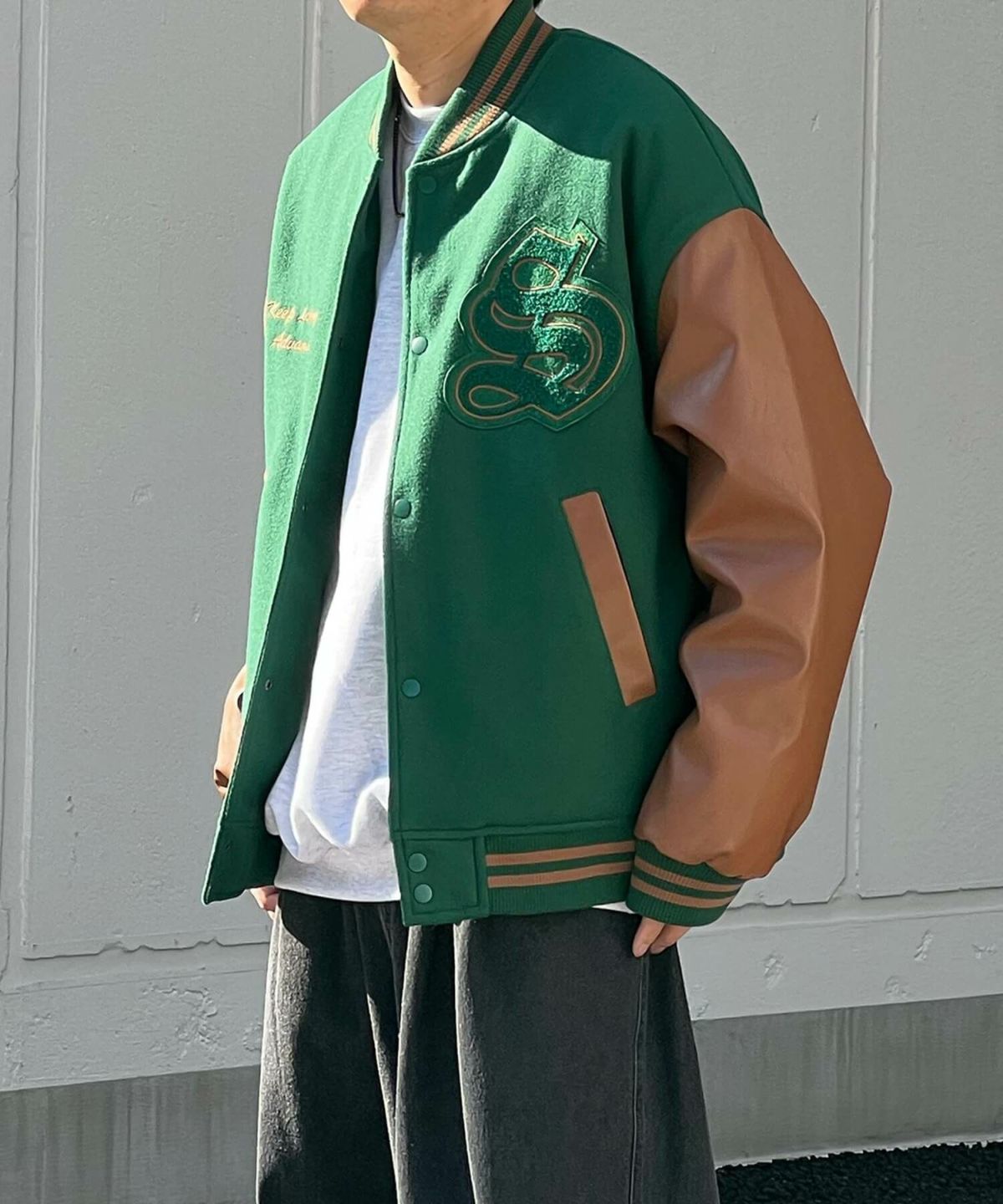 希少‼️COOGI 袖レザー ウール　刺繍ロゴグリーン ブラック スタジャン XL 希少 レイカーズ 2XL NIKE 刺繍 スタジャン レザージャケット ナイキ