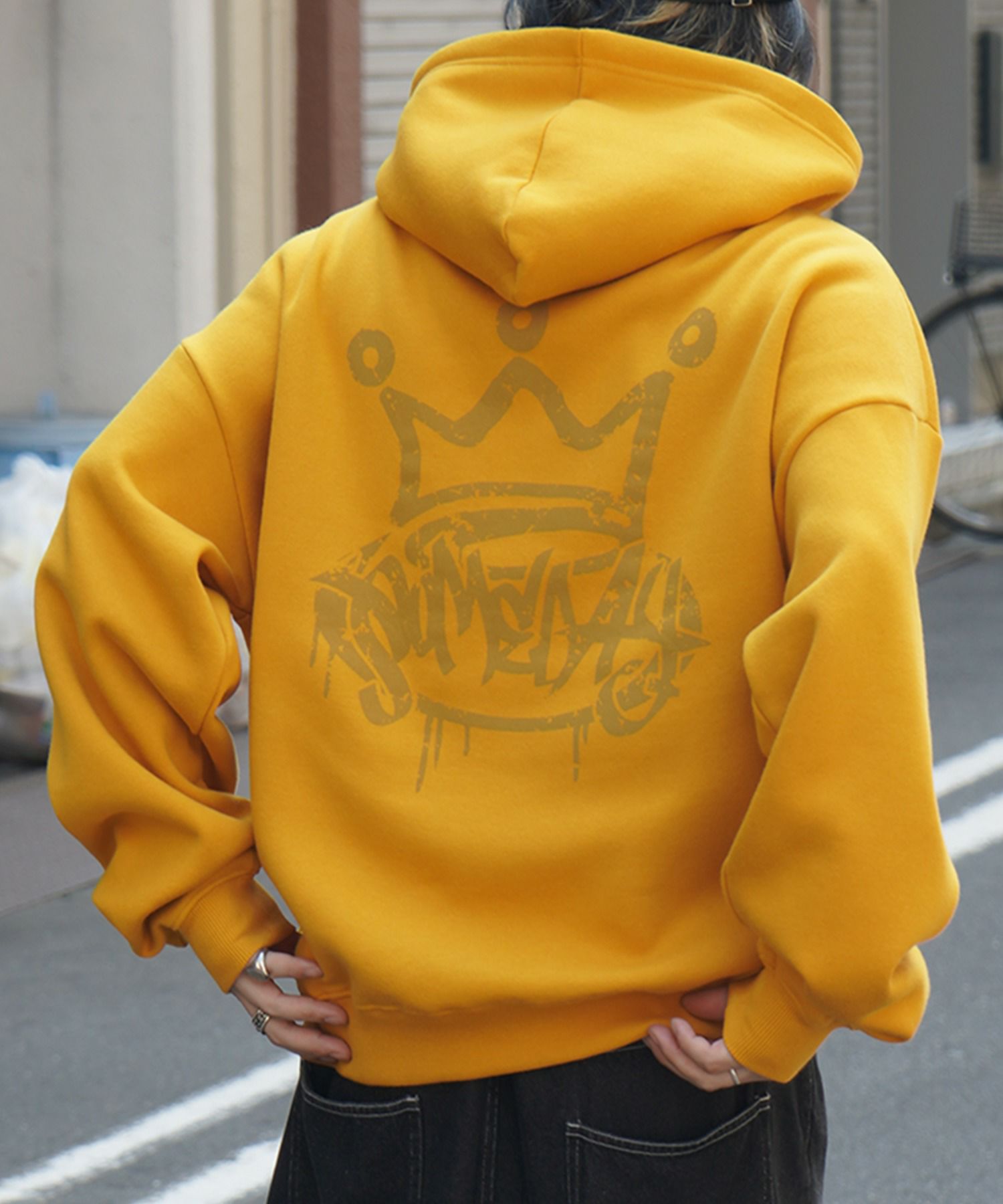 ILL'S（イルズ）ビッグシルエット クラウン バックプリントパーカー