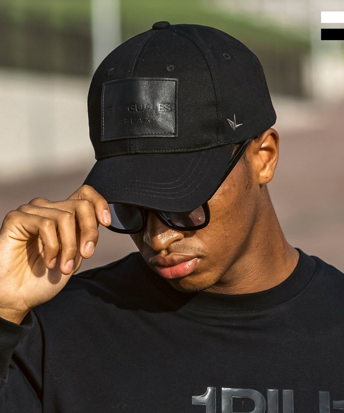 1PIU1UGUALE3 RELAX(ウノピゥウノウグァーレトレ リラックス)レザー