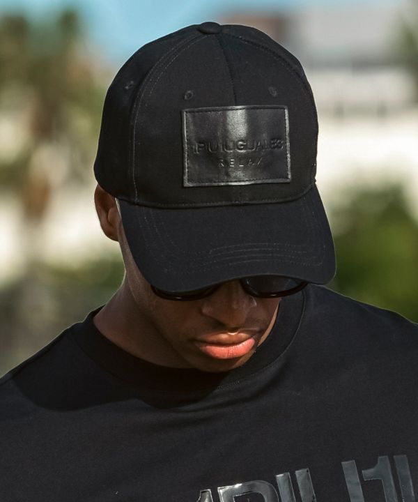 1PIU1UGUALE3 RELAX(ウノピゥウノウグァーレトレ リラックス)レザー