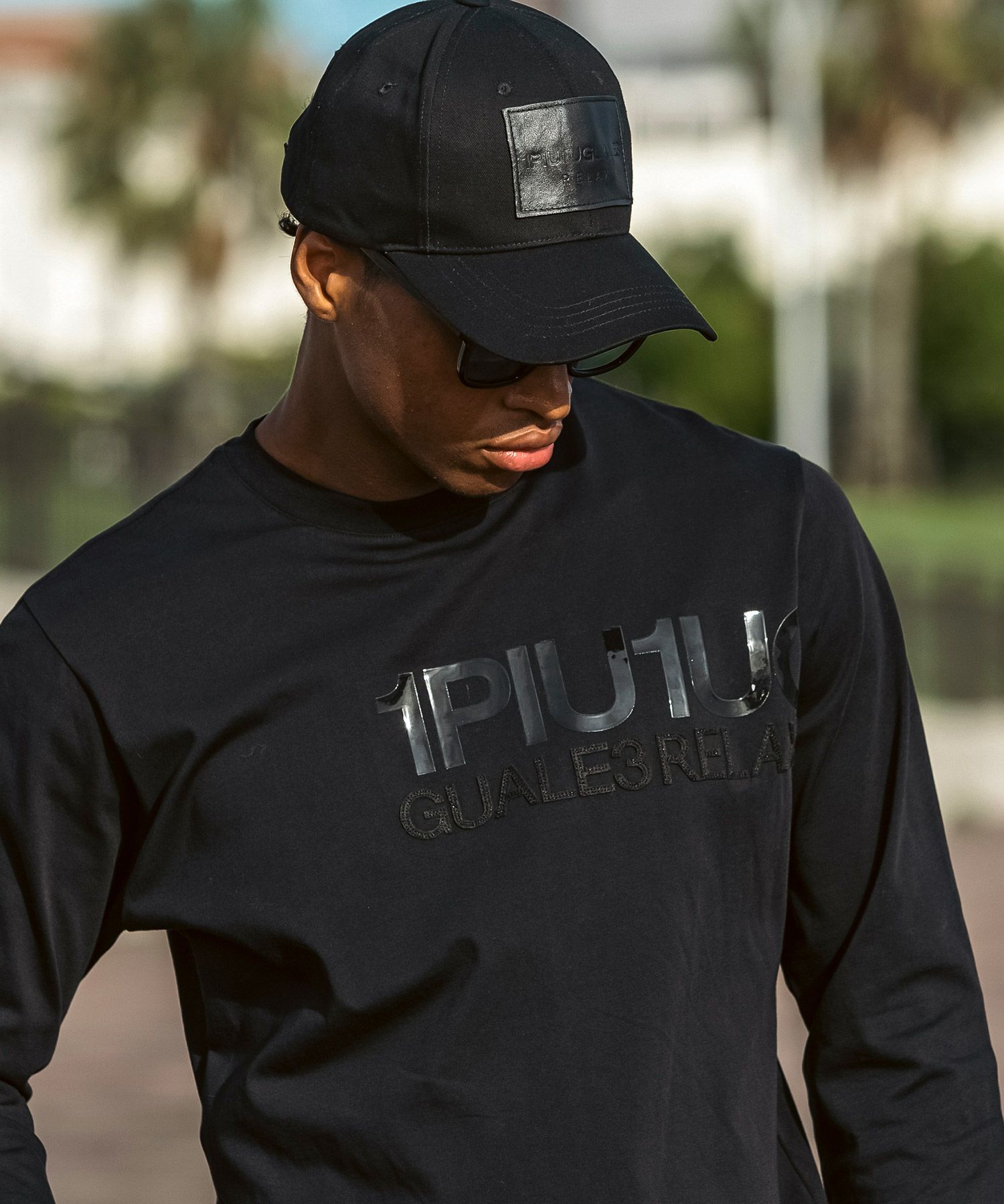 1PIU1UGUALE3 RELAX(ウノピゥウノウグァーレトレ リラックス)レザー