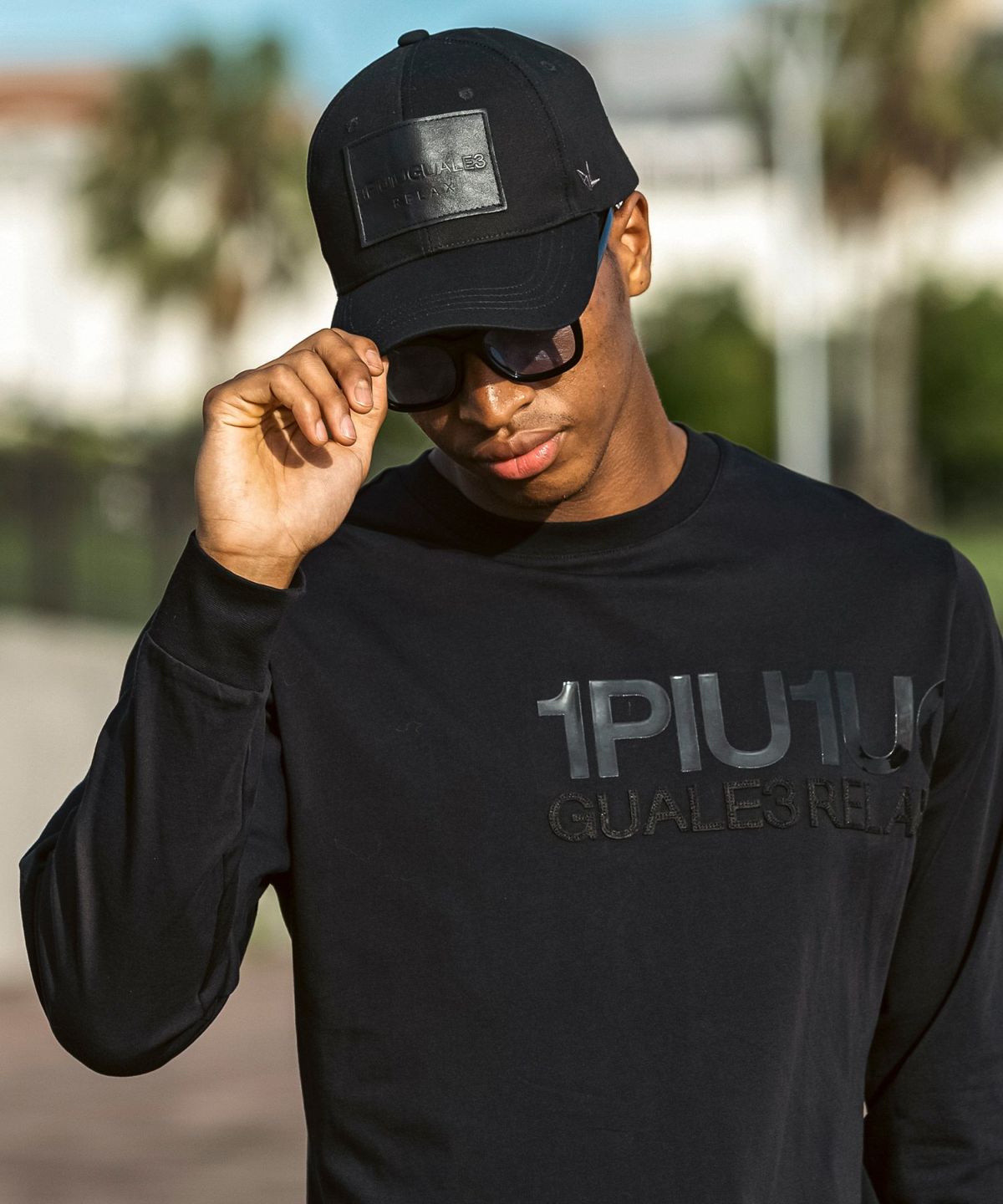 1PIU1UGUALE3 RELAX(ウノピゥウノウグァーレトレ リラックス)レザー