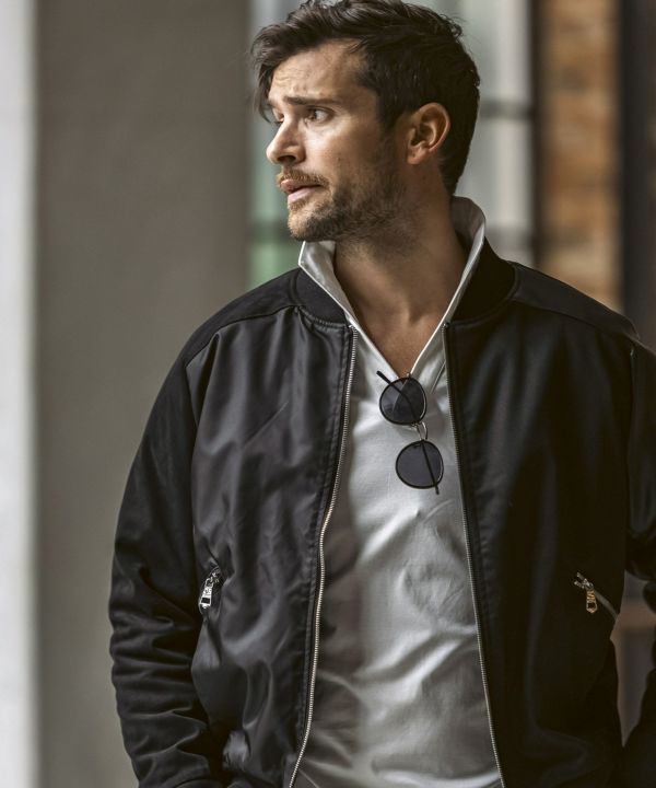 1PIU1UGUALE3 RELAX(ウノピゥウノウグァーレトレ リラックス)ブライト