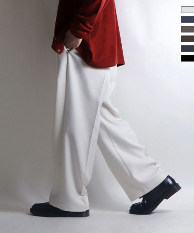 Confirm（コンファーム）センタープレス タックワイドストレートパンツ