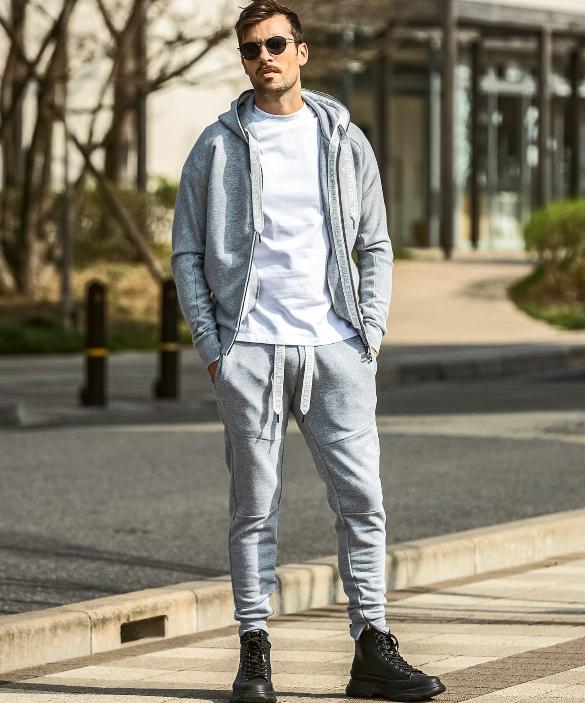 1PIU1UGUALE3 RELAX(ウノピゥウノウグァーレトレ リラックス