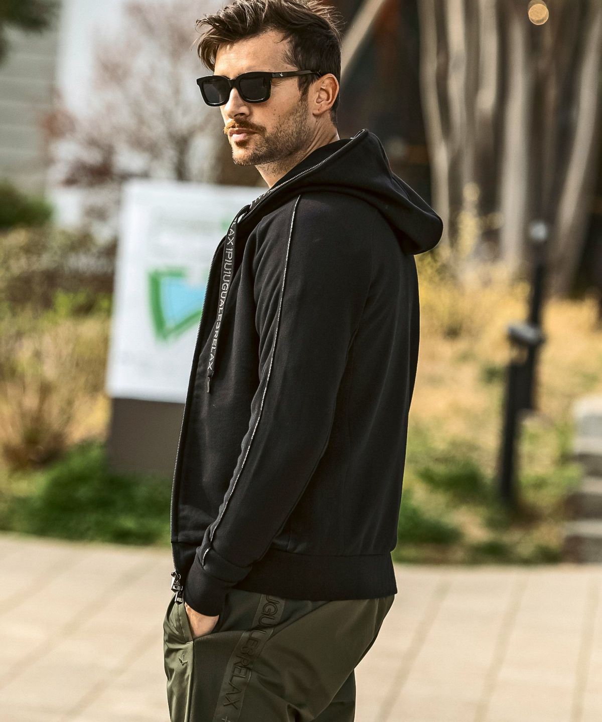 1PIU1UGUALE3 RELAX(ウノピゥウノウグァーレトレ リラックス