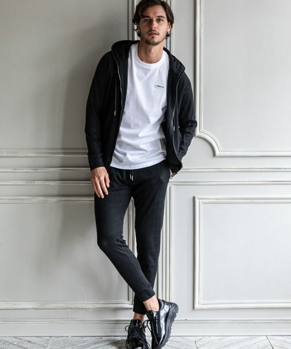 1PIU1UGUALE3 RELAX(ウノピゥウノウグァーレトレ リラックス)ブラック