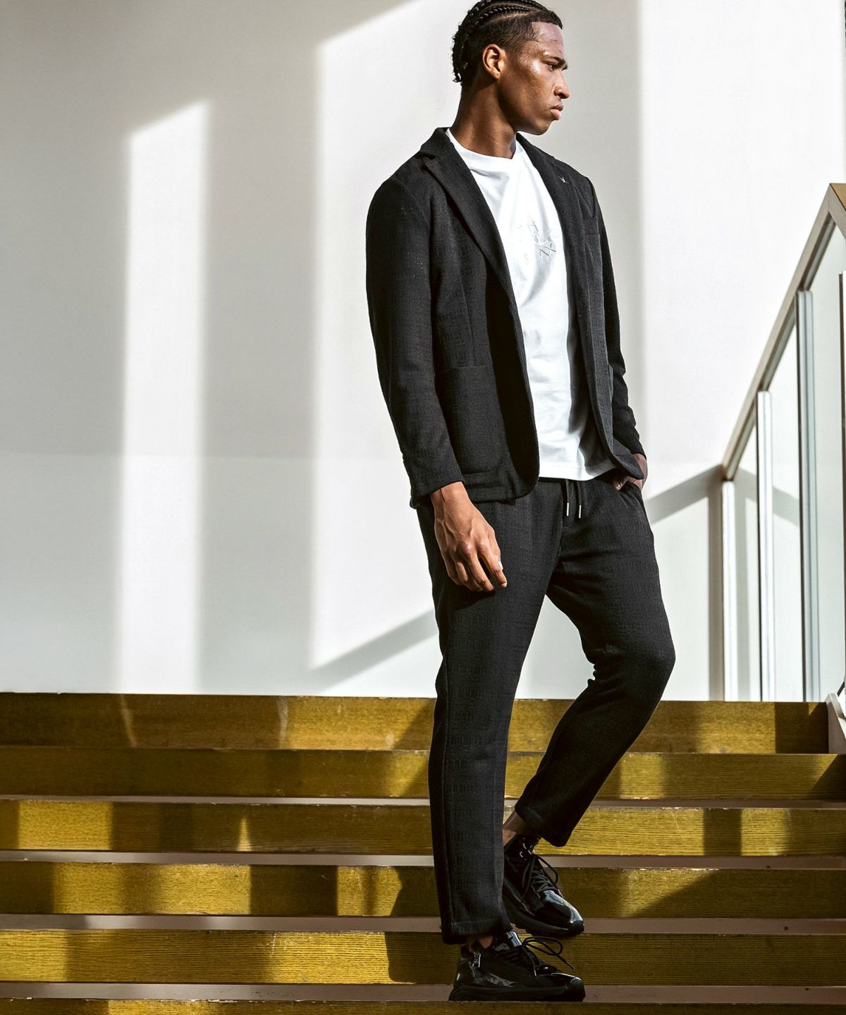 1PIU1UGUALE3 RELAX(ウノピゥウノウグァーレトレ リラックス)ブラック