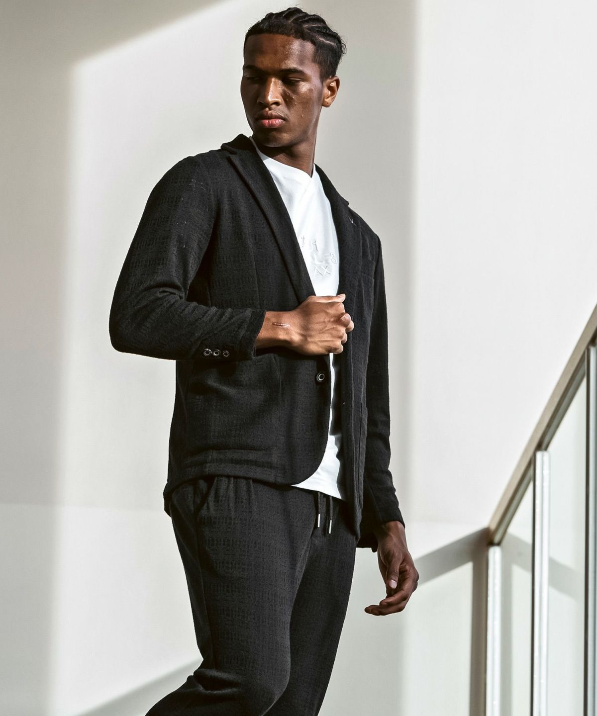 1PIU1UGUALE3 RELAX(ウノピゥウノウグァーレトレ リラックス)ブラック