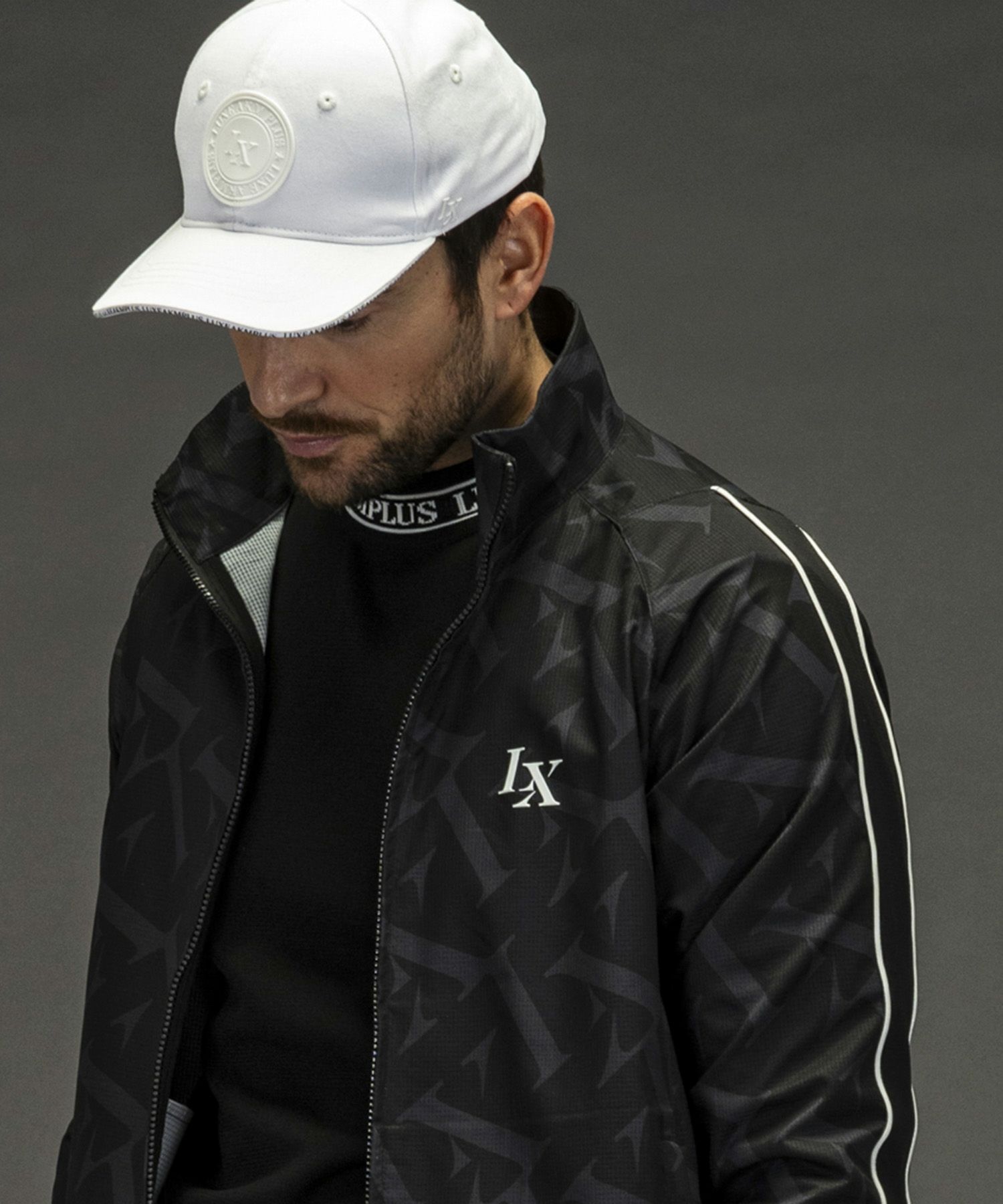 LUXEAKMPLUS(リュクスエイケイエムプラス)ゴルフ 総柄ブリーザブル