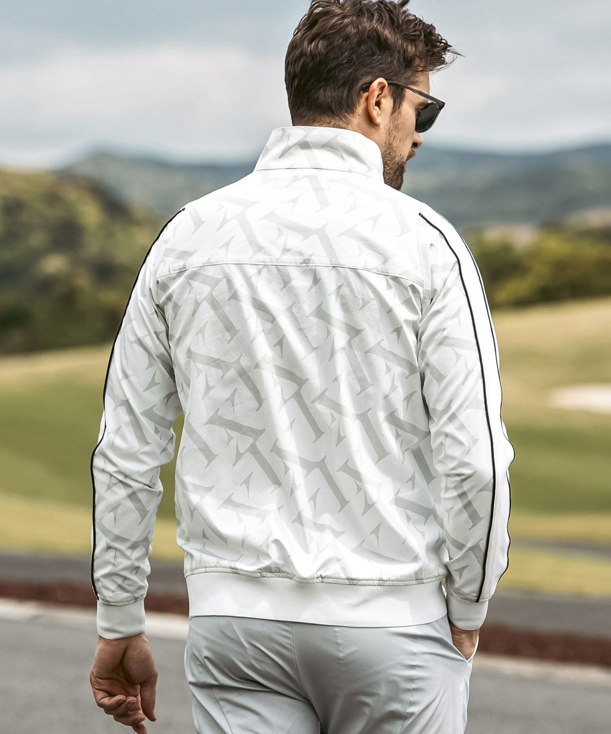 LUXEAKMPLUS(リュクスエイケイエムプラス)ゴルフ 総柄ブリーザブル