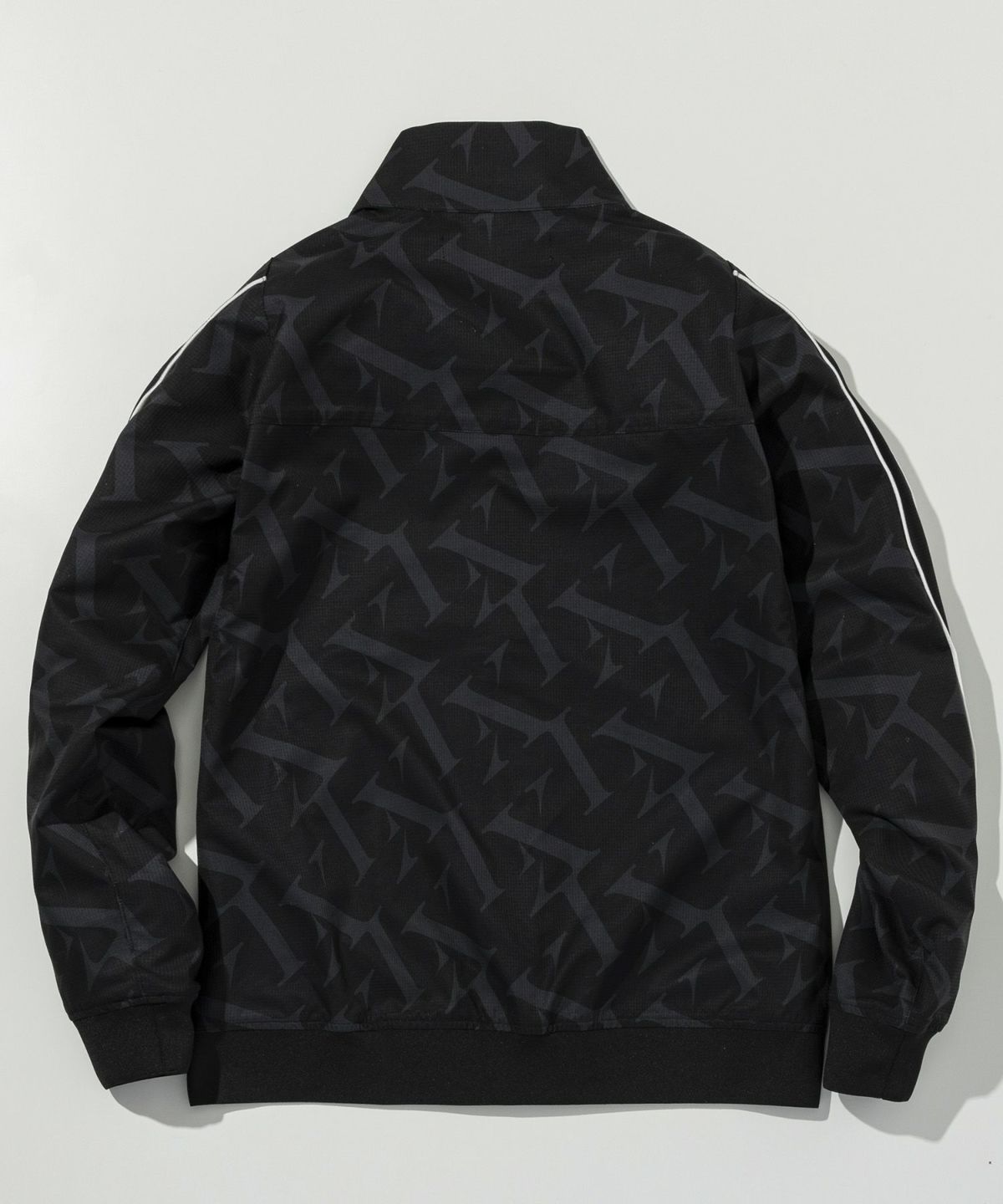 LUXEAKMPLUS(リュクスエイケイエムプラス)ゴルフ 総柄ブリーザブル